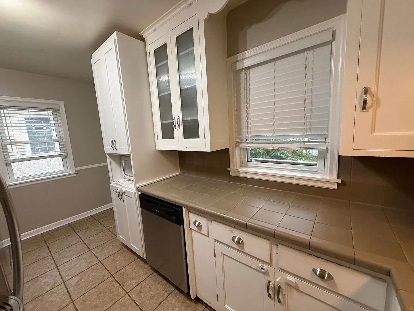 Single Family Home in Minnehaha Neighborhood — Photo 3