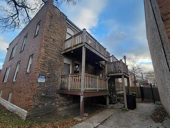 4th image of 7000 S Wabash Ave