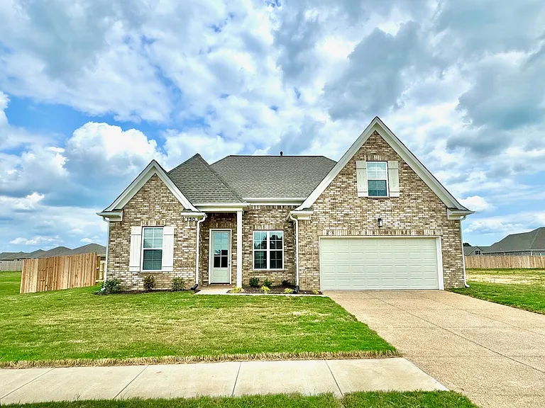 130 Primrose Ln — Photo 2