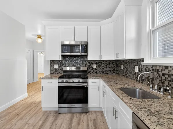 784 Avenue C image 4 of 25