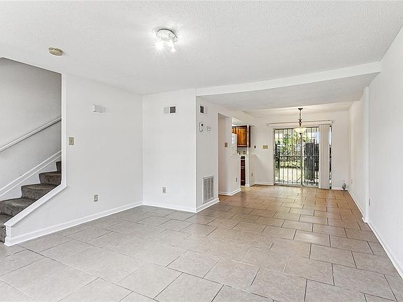 3rd image of 1624 Gary Ct #A