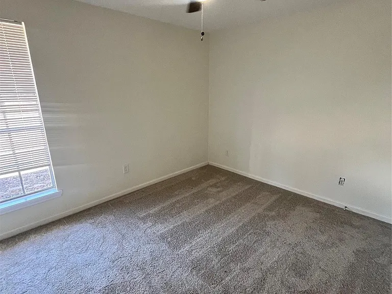 3538 Orange Grove Dr — Photo 13
