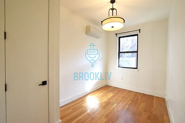 Rented by null | media 41