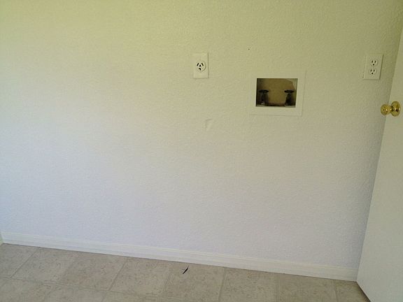 washer dryer hookups