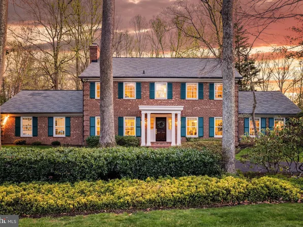 8509 Brook Rd, Mc Lean, VA 22102