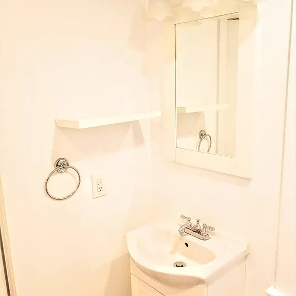 95 Temple St #1 — Photo 20