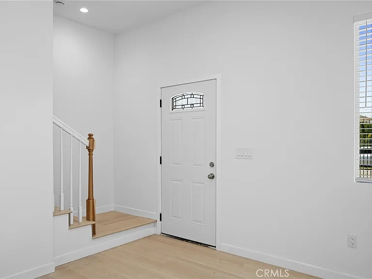 7247 Cleon Ave — Photo 3
