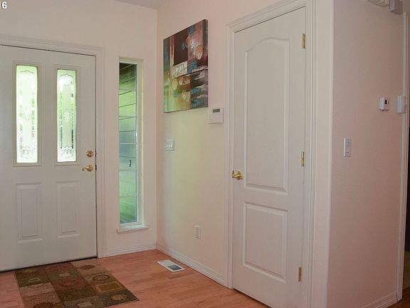 3rd image of 9709 NE 61st Ct