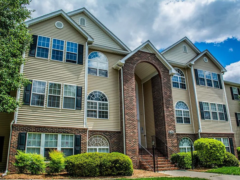 624 Ivy Glen Dr