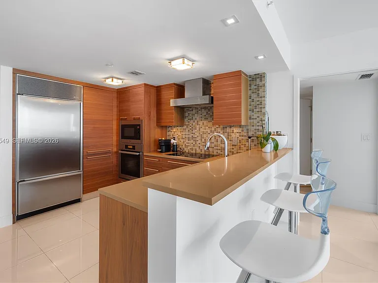 6801 Collins Ave #LPH06-DOORLPH14 — Photo 9
