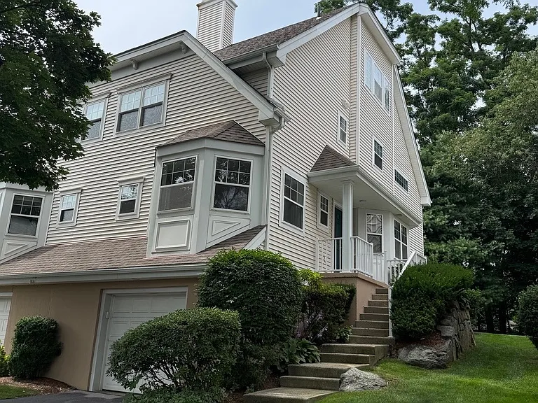 16 Winding Ridge Rd — Photo 1