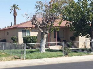 608 T St, Bakersfield, CA 93304
