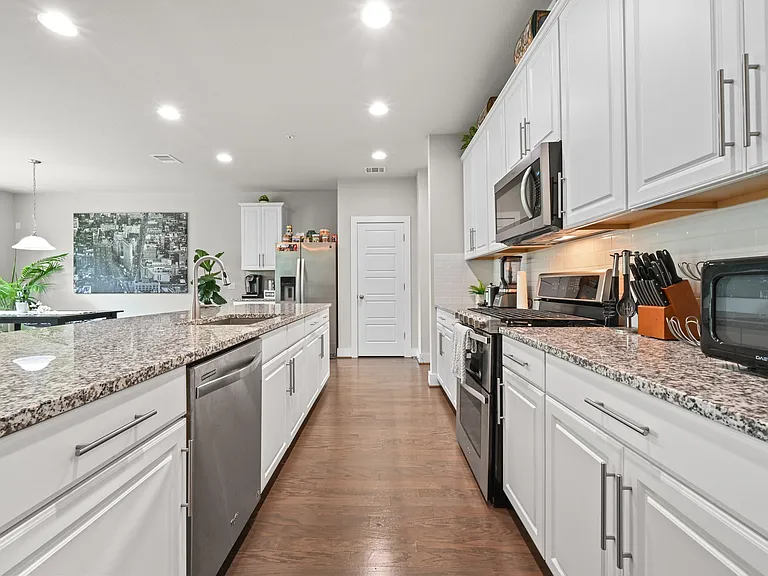 311 Bridgeford Dr — Photo 8