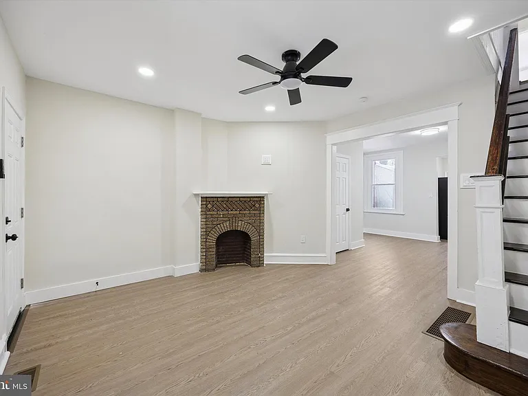 4626 Van Kirk St — Photo 3