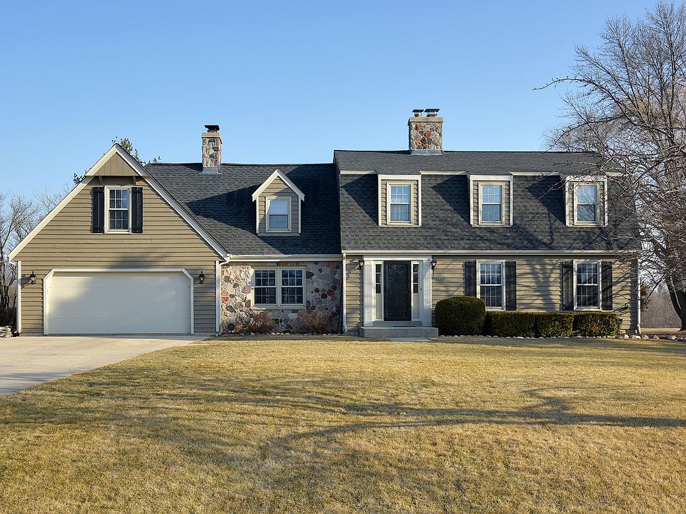 1st image of 3808 W Marseilles Dr
