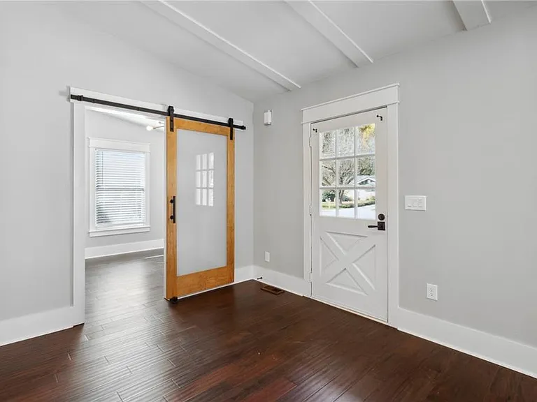 3258 Highland Dr SE — Photo 6