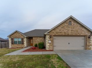 1251 Arkansas Ln, Prairie Grove, AR 72753