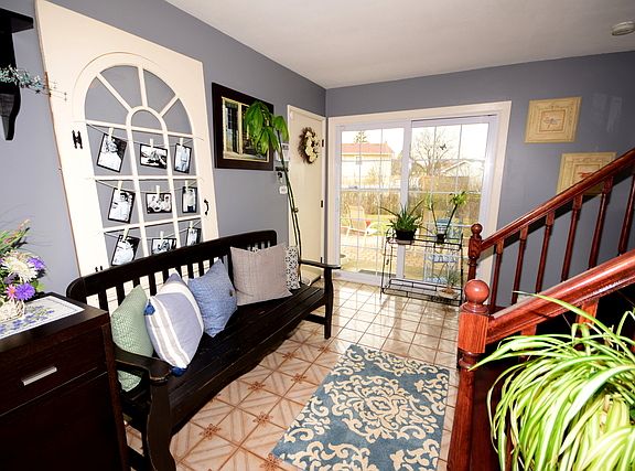 3rd image of 1430 Parker Pl