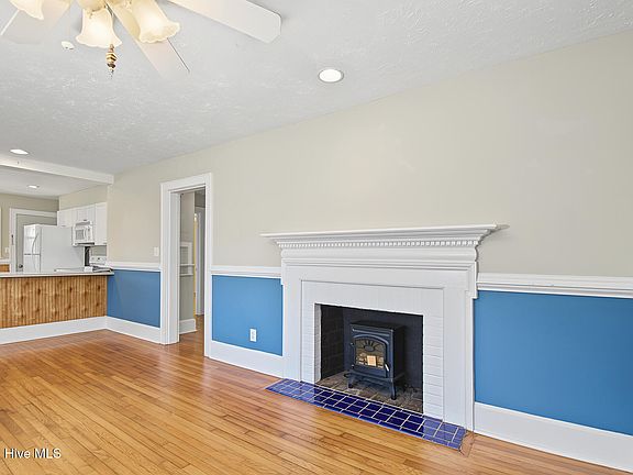 5th image of 212 George Street