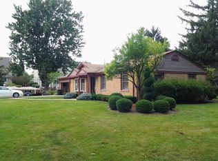 6180 Locust Ln, La Grange Highlands, IL