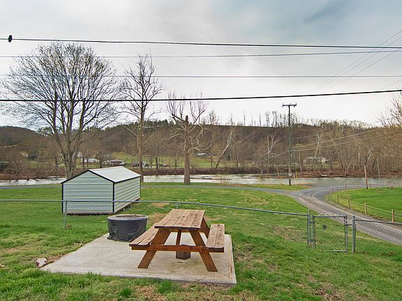 4th image of 75 Pat Ball Rd