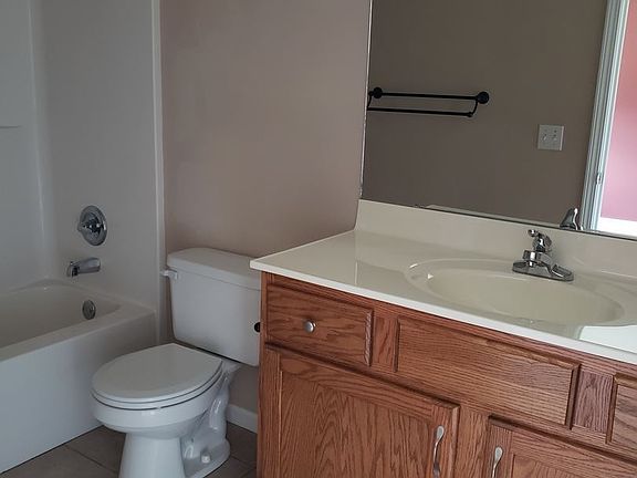 5th image of 2512 Karen Ln