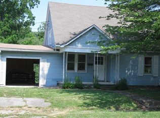 805 N Walnut St, Veedersburg, IN