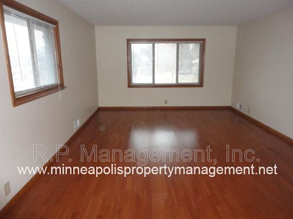 2nd image of 4200 Valley View Rd APT B