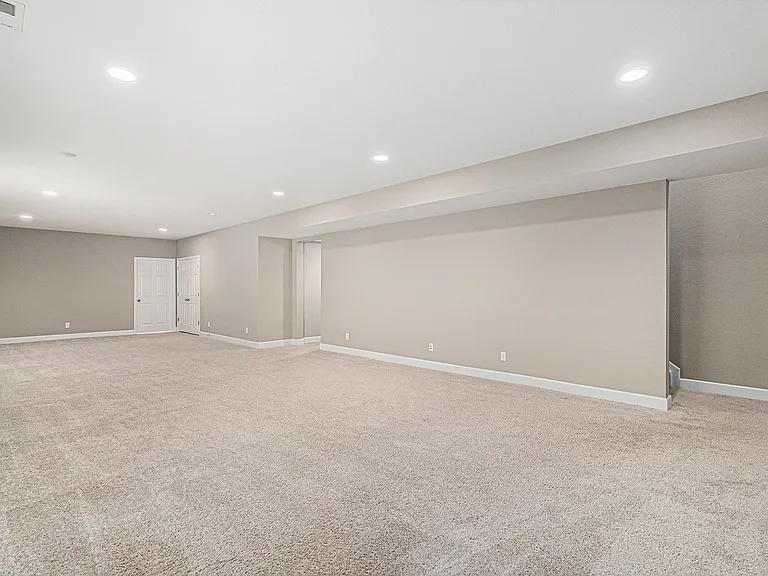 7287 Greenwater Cir — Photo 9