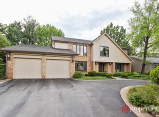2838 Woodmere Ct, Northbrook, IL 60062