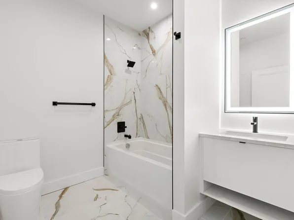 4525 Bergenwood Avenue image 61 of 74