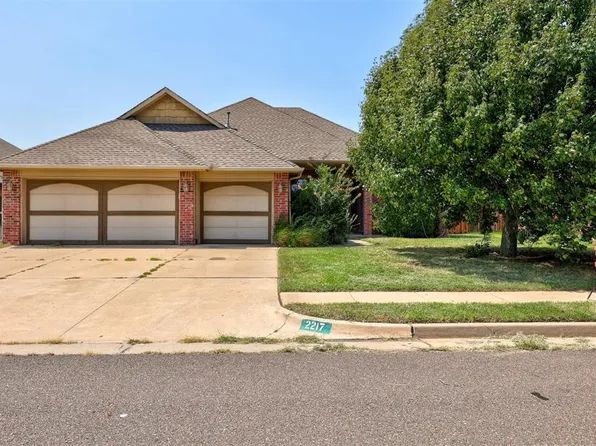 2217 Washita Trl, Edmond, OK 73003
