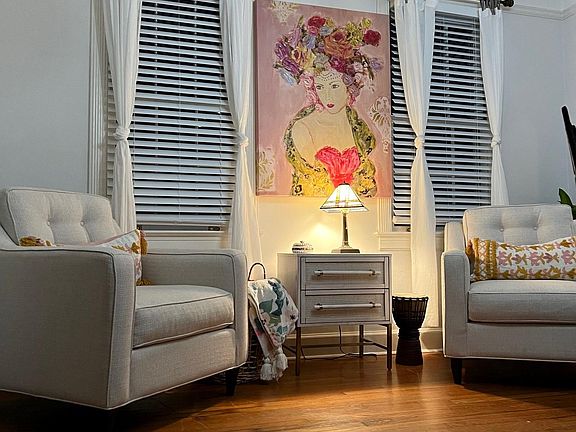 SITTING AREA DINNING ROOM