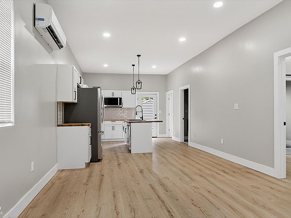 3rd image of 1117 Saint Peter St