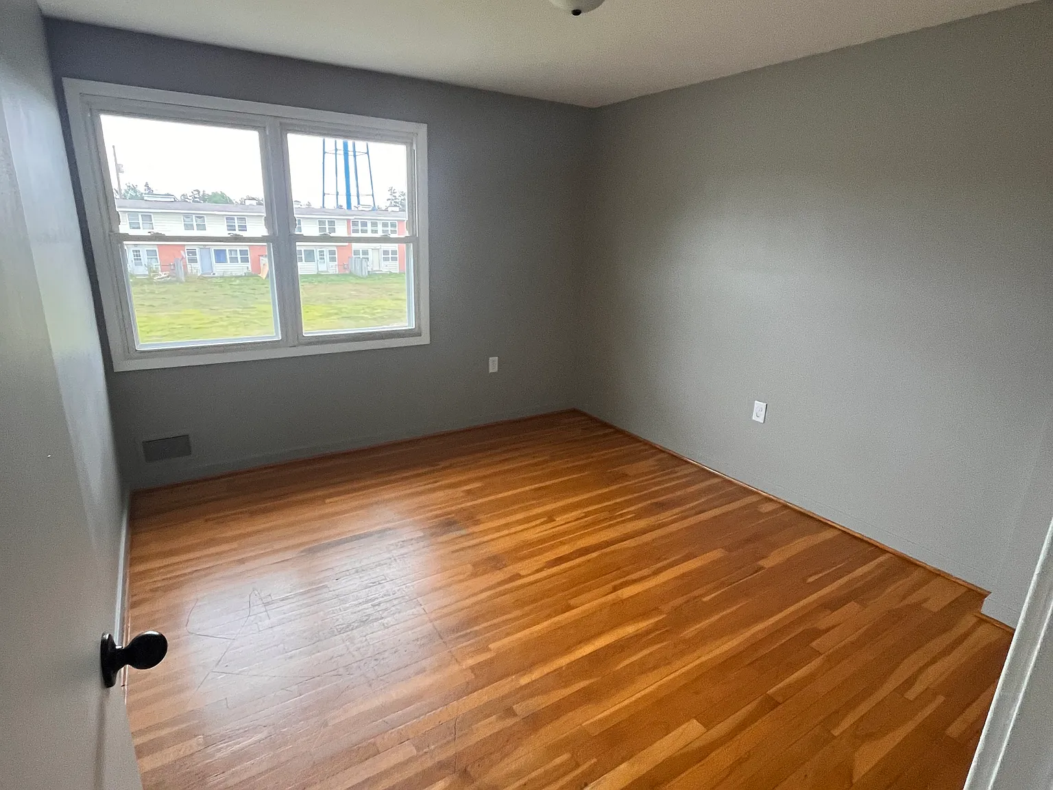 2 bed, $895 — Photo 4