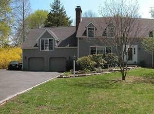 38 Stonecrest Rd, Ridgefield, CT 06877