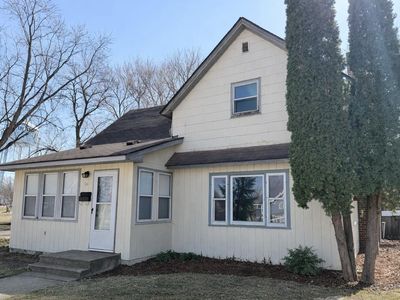 46 2nd St NE, Madelia, MN, 56062