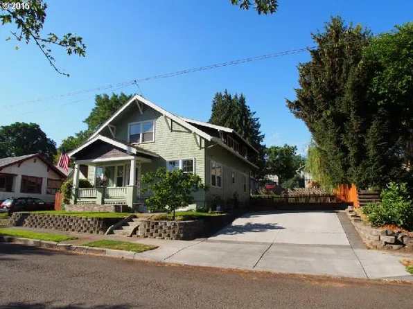 514 E 9th St, The Dalles, OR 97058