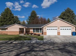 1614 Cedar View Dr, Cody, WY 82414