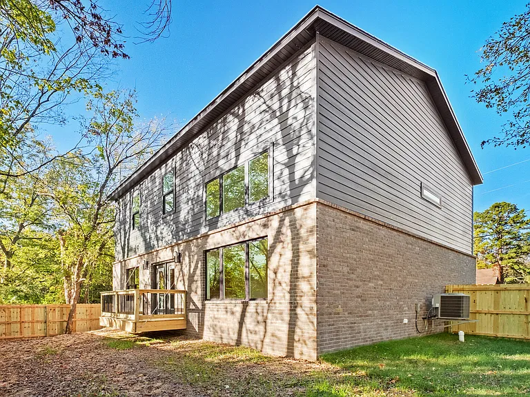 634 S Happy Hollow Rd — Photo 34
