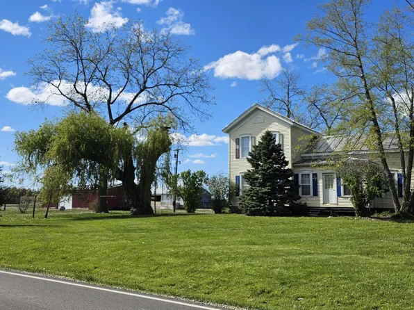 3815 Van Vleck Rd, Fenwick, MI 48834