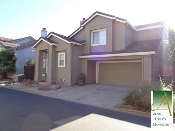 9581 Sunlight Ln, Elk Grove, CA 95758