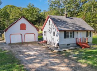 123 Meadow Rd, Winterport, ME 04496