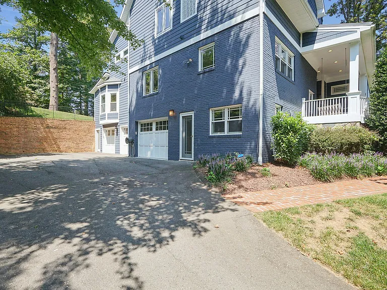 1530 Forest Villa Ln — Photo 4