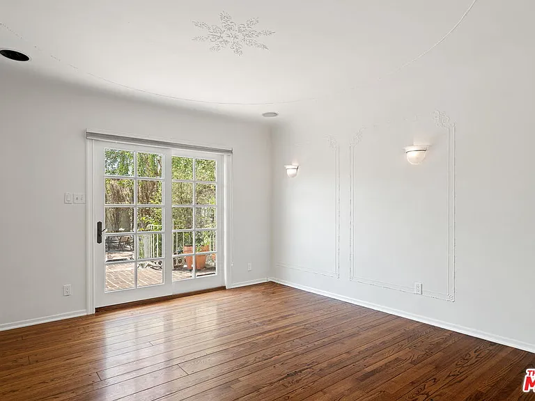 2347 Glendon Ave — Photo 12