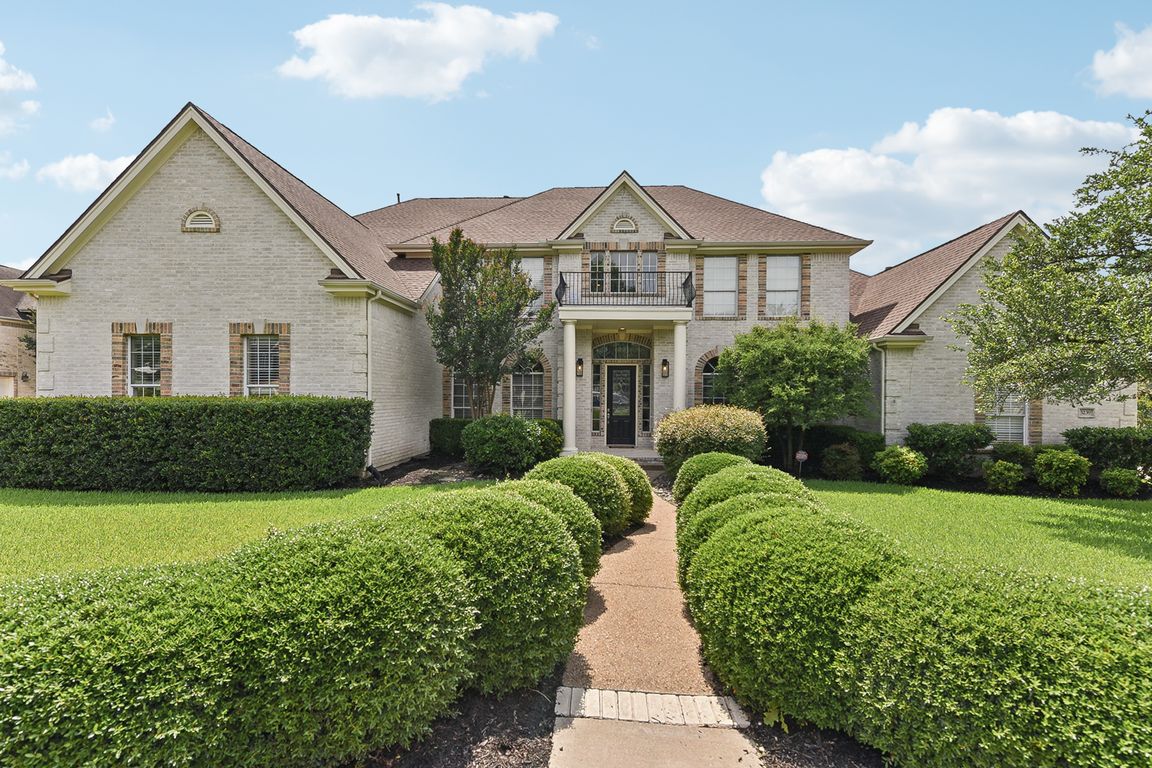 Bay Hill Ln-3105-004.jpg