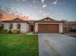 4113 S Creekside Ct, Visalia, CA 93277