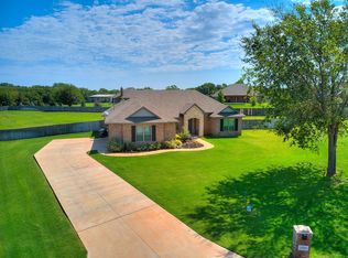 13504 Shady Pine Cir, Edmond, OK 73025