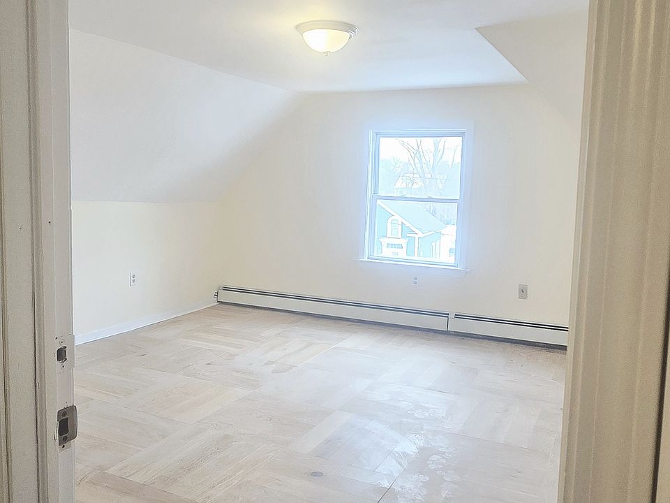 Third Floor Living Room