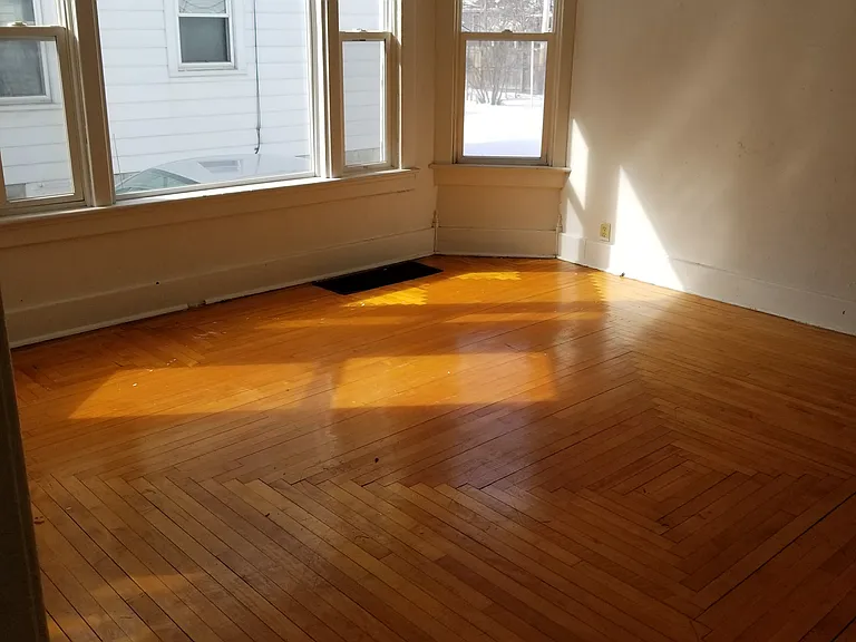 806 S Ashland Ave — Photo 1